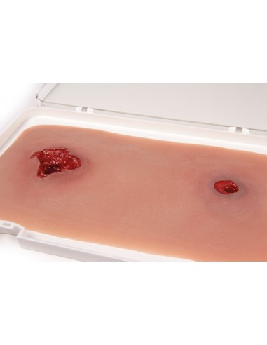 Moulage e simulação de um ferimento... Moulage e simulação de um ferimento...
